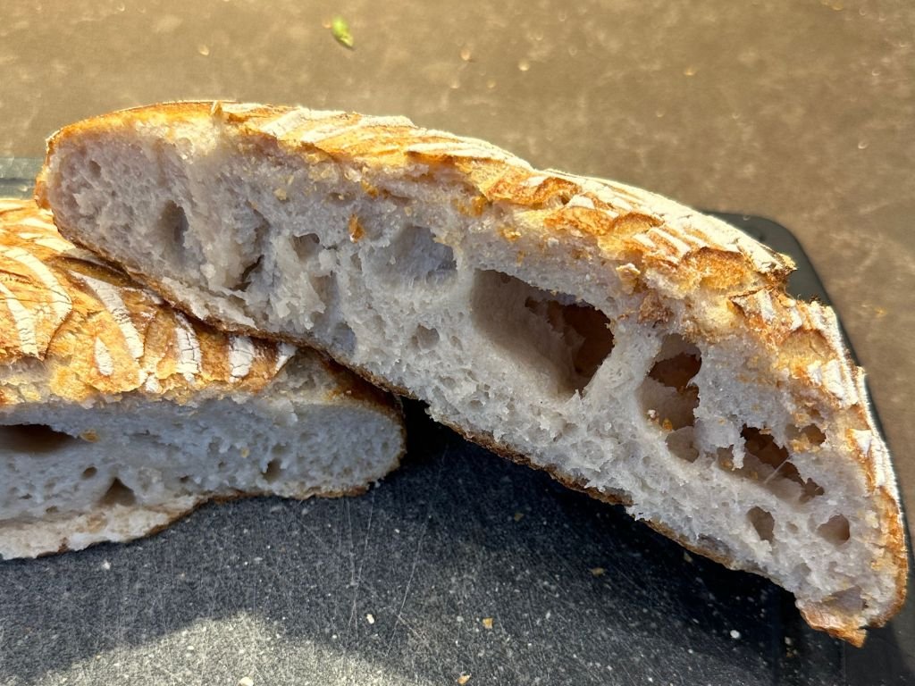 Zuurdesembrood_kruim_tunnels_compact_kruim zuurdesembrood tunnels in kruim voorbeeld