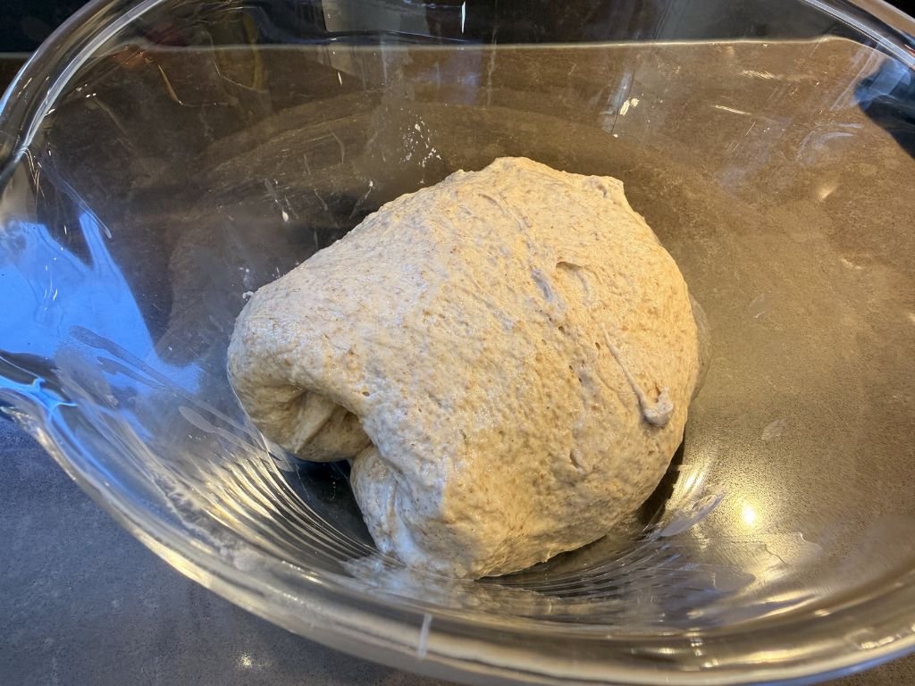 eerste-coil-fold-zuurdesem-breekbrood eerste coil fold zuurdesem breekbrood