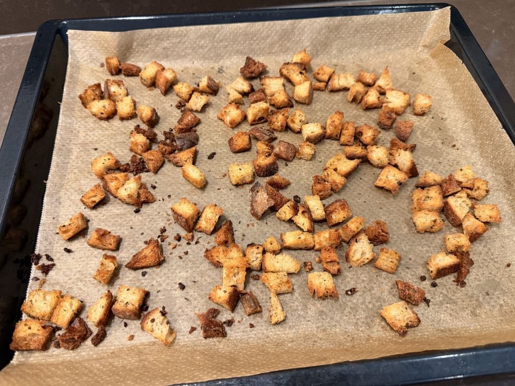 goudbruine-zuurdesem-croutons-uit-de-oven goudbruine zuurdesem croutons uit de oven