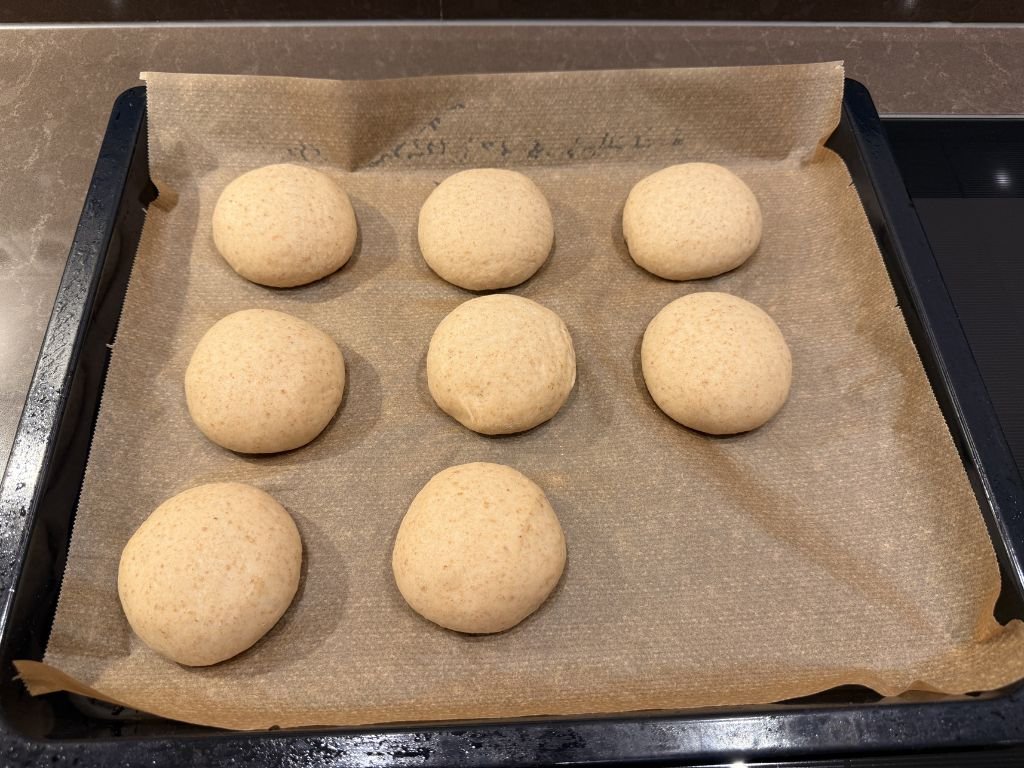 hamburgerbroodjes_rij_kamertemperatuur_start hamburgerbroodjes rijs op kamertemperatuur start